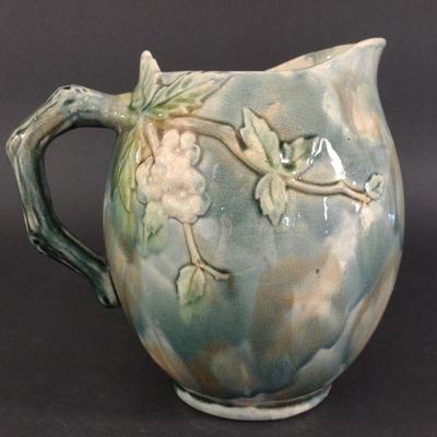 Etruscan Majolica Hawthorne Pitcher