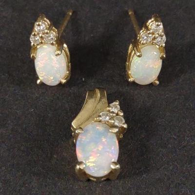 14K Gold Opal & Diamond Pendant & Earrings Set