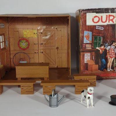1975 Little Rascals Our Gang Clubhouse w/ Box