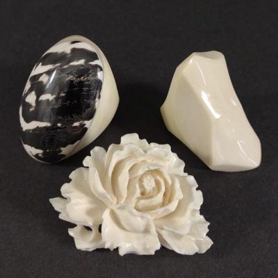 Two Carved Rings & Rose Brooch