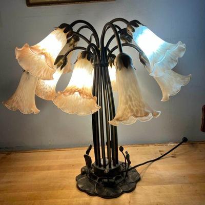 12-Light Tulip Pond Lily Table Lamp
