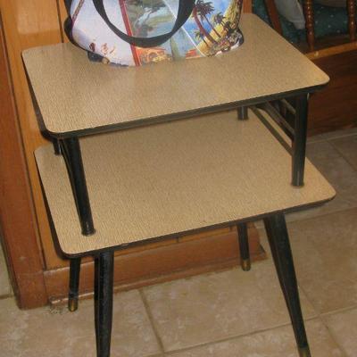 MCM formica top table  BUY IT NOW $ 35.00