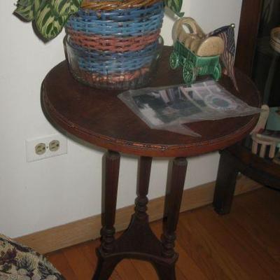 round top table  there are 2   BUY IT NOW $ 45.00 EACH