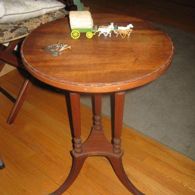 round top table  there are 2   BUY IT NOW $ 45.00 EACH