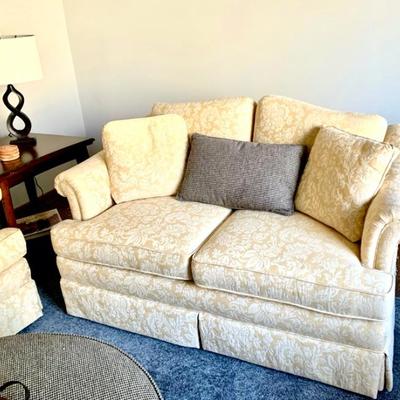 Thomasville Love Seat