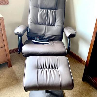 MASSAGE CHAIR