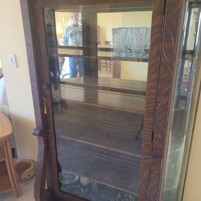 Antique cabinet in excellent condition