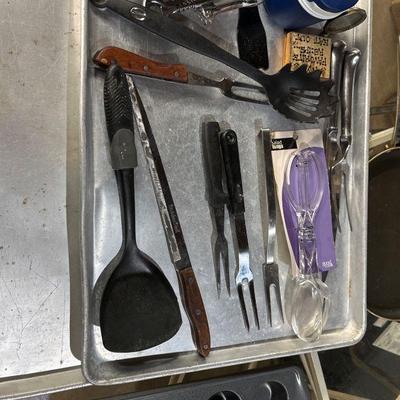 Assorted Kitchen Items - Cupcake pans, Large Metal Trays