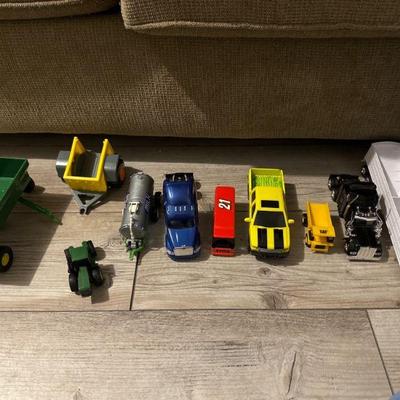 John Deer Tractor Wagon and More