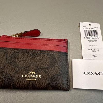 Coach Zipper Wallet