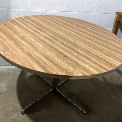 Round Table with Metal Legs