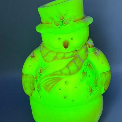 Fenton Burmese Snowman Fairy Light-UV Reactive

