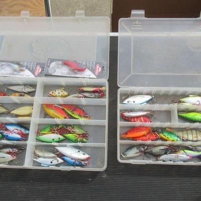 HOTSPOTS, RAT-L-TRAPS AND VARIOUS SWIM BAITS IN PLASTIC WATERPROOF BOXES