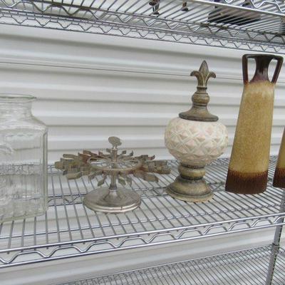 CONTEMPORARY DECORATIVE ITEMS