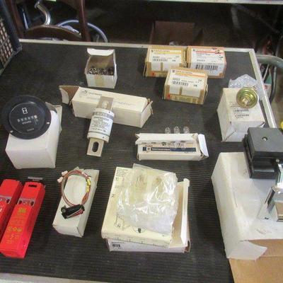 ASSORTMENT OF PLC, AUTOMATION, CONTROL PARTS, ETC