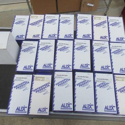 GENEROUS QUANTITY OF ORTHOPEDIC PRODUCTS, REVERSIBLE WRIST SPLINTS