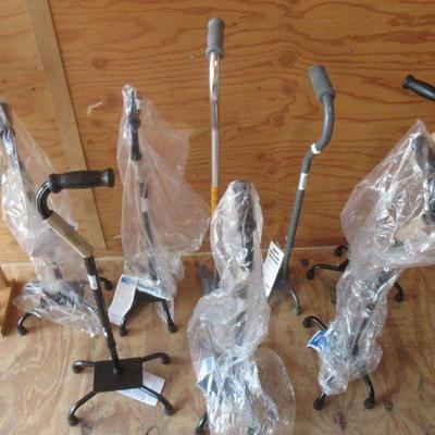 8 HEAVY DUTY QUAD WALKING CANES