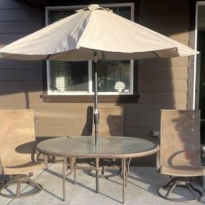 Outdoor Furniture Patio Dining Set - 5-Piece - (4 Chairs, Glass Top Table & Umbrella) 