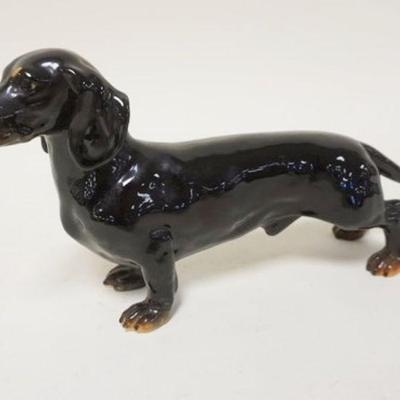 1149	GOEBEL DACHSHUND DOG FIGURINE APPROXIMATELY 6 IN H
