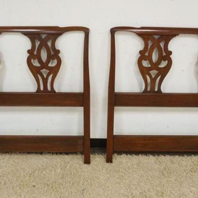 1174	VIRGINIA GALLERIES HENKEL HARRIS TWIN BED HEADBOARD
