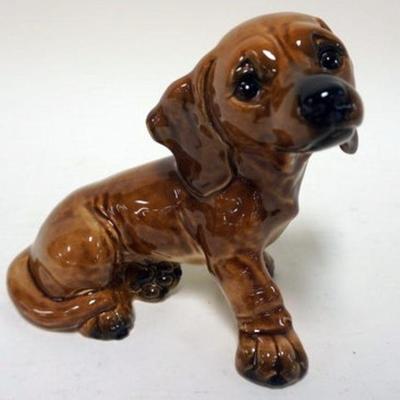 1147	GOEBEL DACHSHUND DOG FIGURINE APPROXIMATELY 7 IN H
