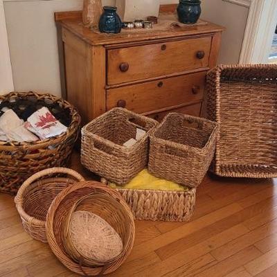 Assirted baskets