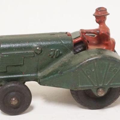 1184	ANTIQUE CAST IRON TOY TRACTOR OLIVER #70, APPROXIMATELY 6 IN X 3 1/2 IN HIGH
