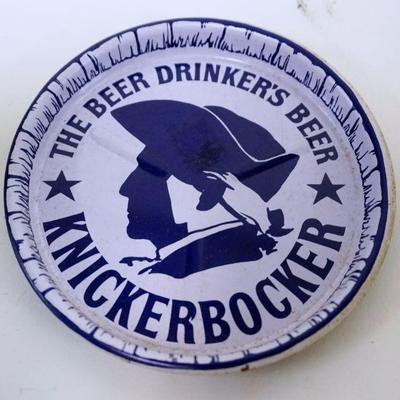 1104	ANTIQUE KNICKERBOCKER BEER TIN TIP TRAY
