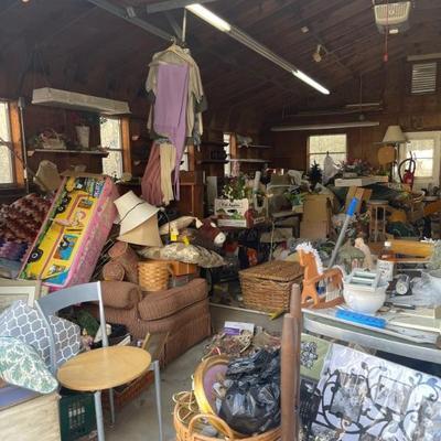 Estate sale photo