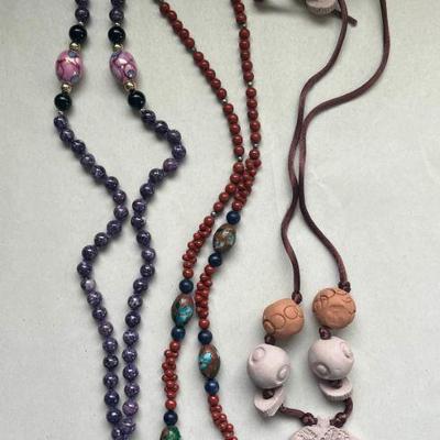 WHT067- Beaded Necklaces 