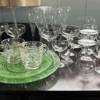 WHT056- Glassware Lot
