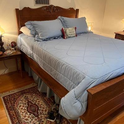 Antique Oak full size bed $345