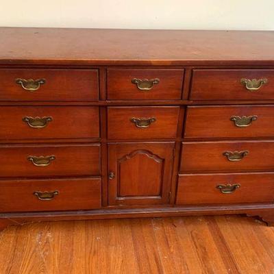 "Estate of Anne Lattimore" in Aiken, SC Starts Closing Mon 3/6 8pm. Pickup: Wed 3/8 2-6pm. Please click here to see more...