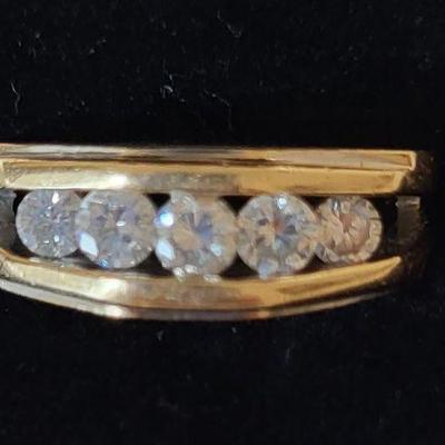 1 CT Diamond Ring set in 14k Yellow Gold 