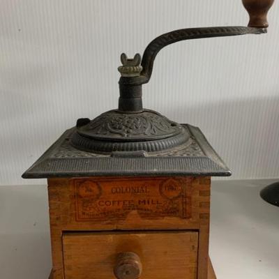 Vintage ColonialCoffee Mill NO.1707  Wrightsville Hardware Company