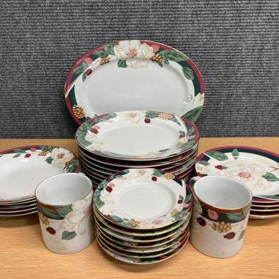 Tienshan Fine China "Magnolia"