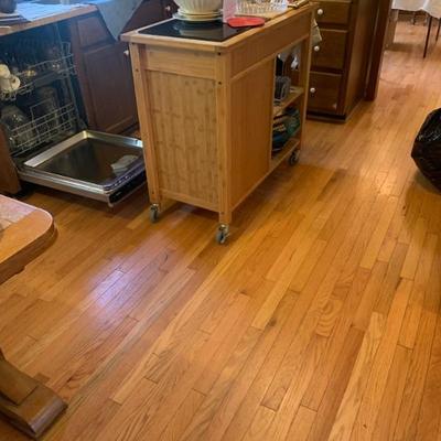 Kitchen island 