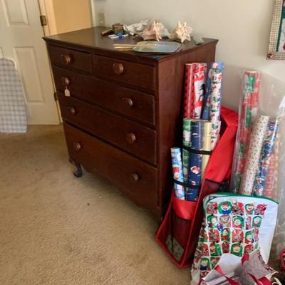 Dresser 
