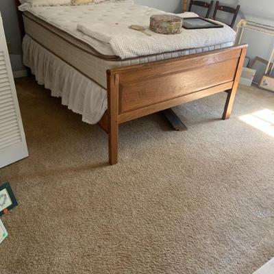 Full size bed 