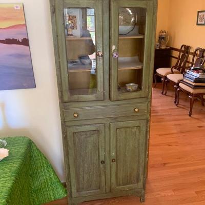 Cute small cabinet 