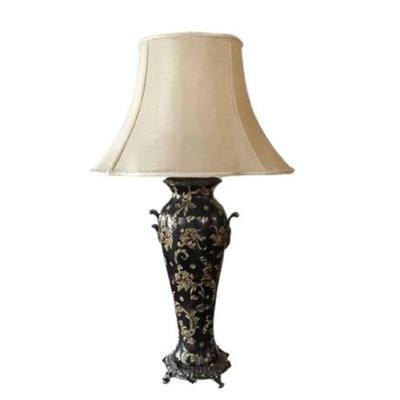 Lot 001-015   0 Bid(s)
Decorative Porcelain and Bronze Accent Table Lamp