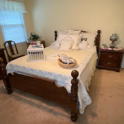 Bed not available for sale, only linens available 
