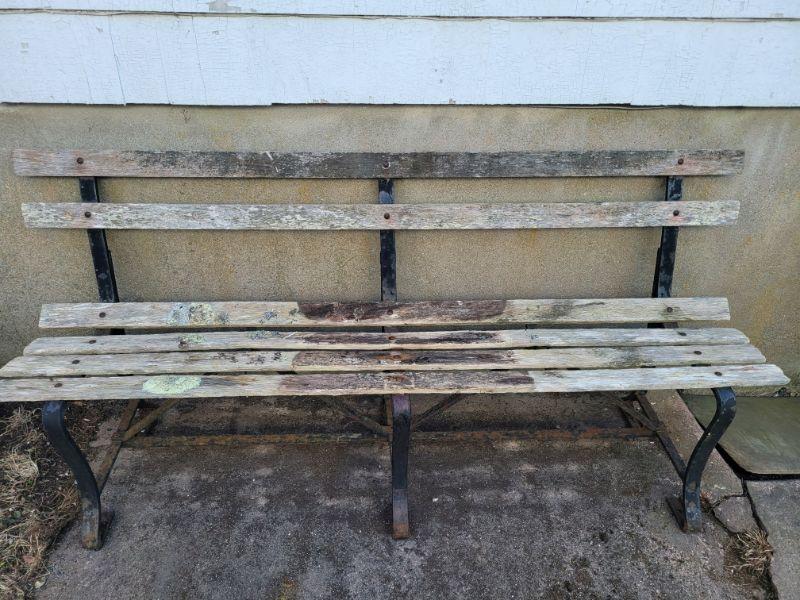 Fairhaven's West Island Picker's Sale