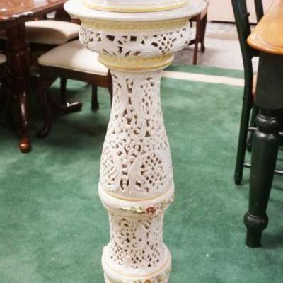 1116	ITALIAN RETICULATED POT & PEDESTAL, APPROXIMATELY 46 IN HIGH
