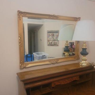 Very nice mirror and a lamp
