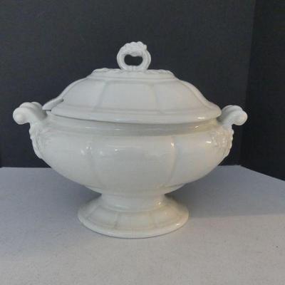 Vintage Red Cliff Ironstone White Soup Tureen