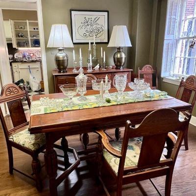 Antique small (expandable) dining table with 6 chairs