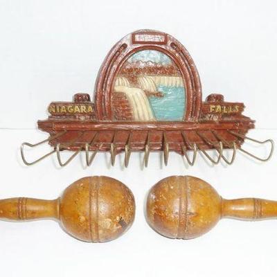 Syroco tie holder & dumbells
