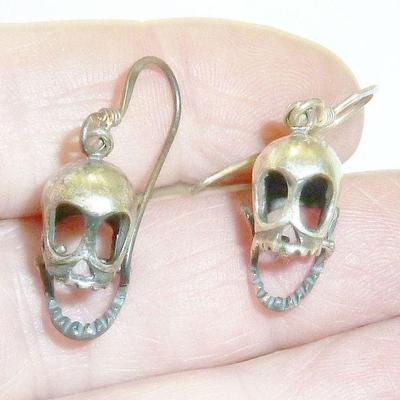Skull earrings mkd 925
