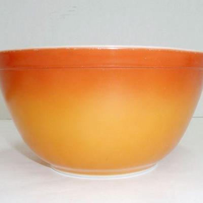 Pyrex Ombre flambe bowl